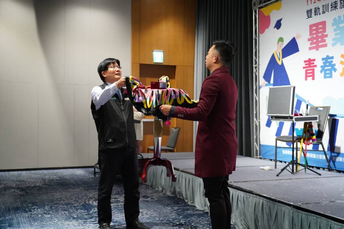 水上芭蕾表演團 | 力與美的完美結合 2 水上芭蕾表演團 | 力與美的完美結合 2